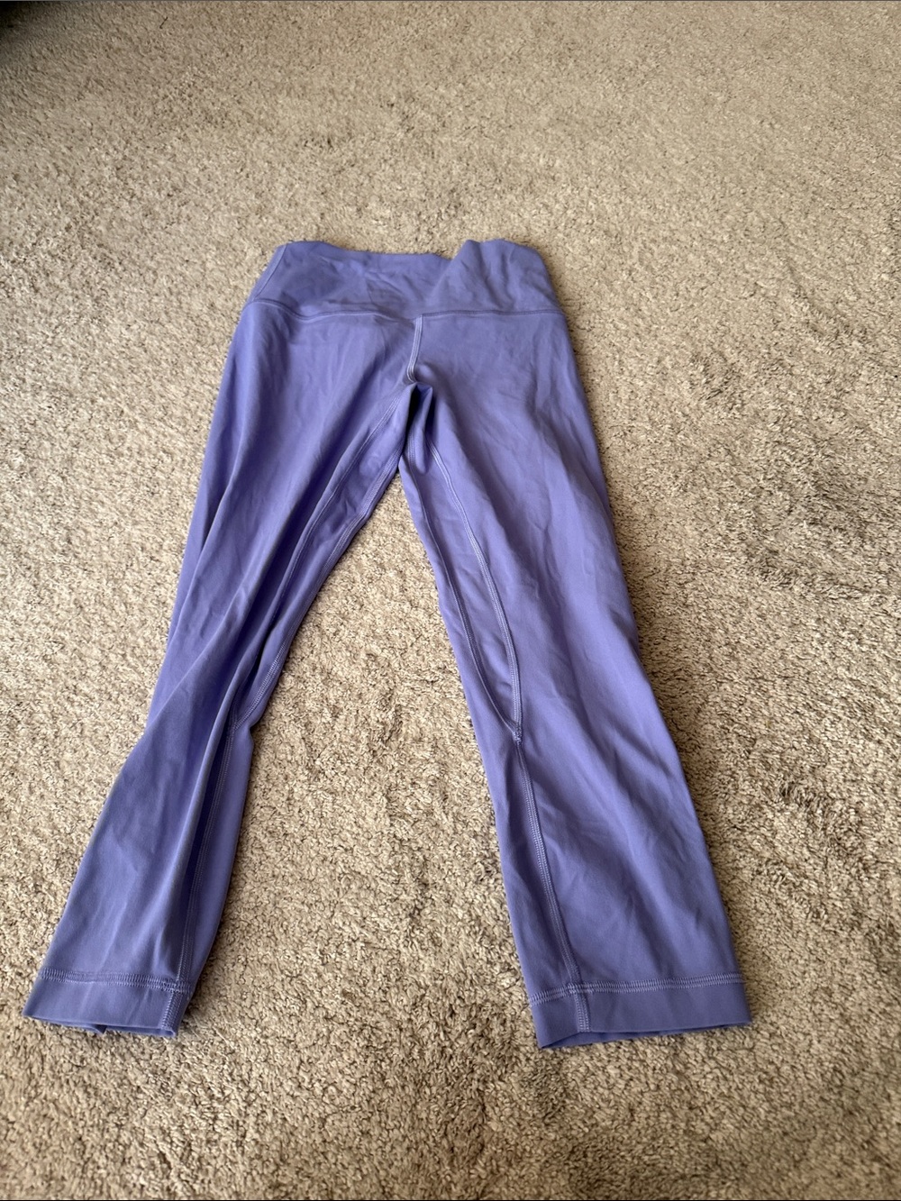 Lululemon size 6 Lavender Purple Active crop Leggings
